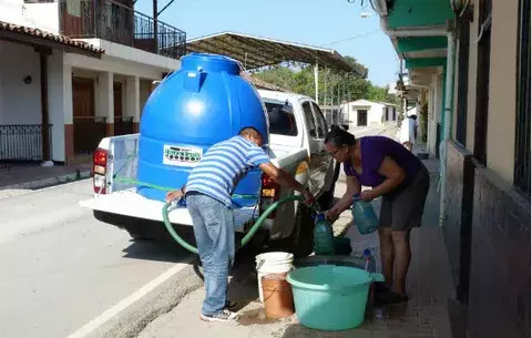 Daño en bomba deja a pariteños sin agua potable