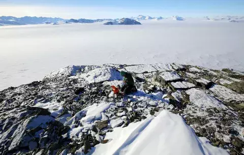 Descubren que la nieve en La Antártida tarda más en fundirse en verano