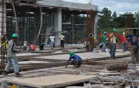 Destacan a la construcción como el pilar económico y social del país