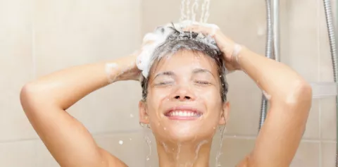 ¡Increíble! Bañarse a diario puede ser dañino para la piel