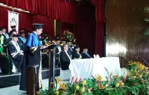 Eduardo Flores toma posesión como rector de la Universidad de Panamá