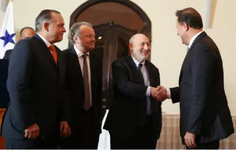 Stiglitz asegura que gobierno de Varela tenía una agenda oculta