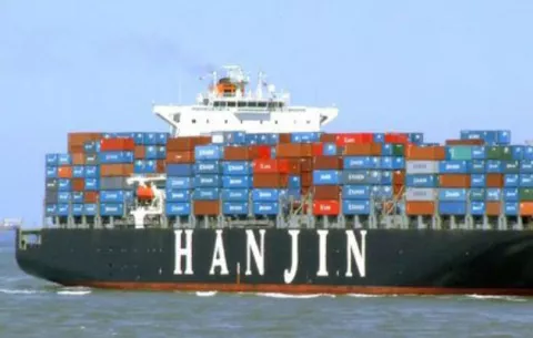 Cargo transport companies affected by bankruptcy of shipping company