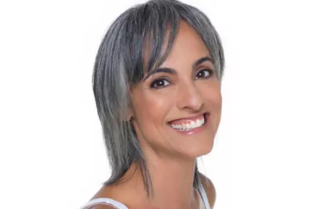 Canas a temprana edad, más allá de la genética