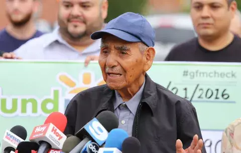 Vendedor de paletas se jubila con $380 mil donados por desconocidos