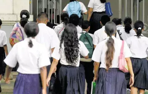 Denuncian intento de rapto a una estudiante 