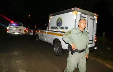 Fallece hombre tras chocar su auto contra árbol en La Lagunita