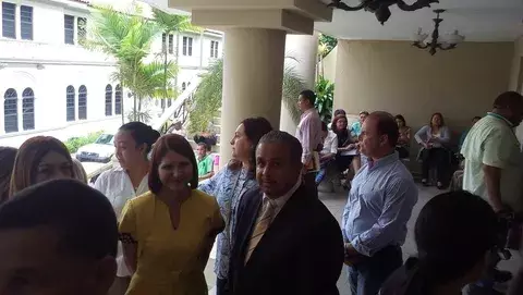 Exprimera dama acusa a presidente Varela de destruir la justicia del país