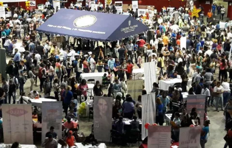 Más de 8 mil vacantes ofertadas en feria de empleo 