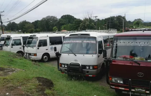 Transportistas de la ruta Ruvisa-Santiago suspenden servicio
