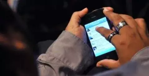 Joven podría pasar años en la cárcel por enviar SMS a quien no debía