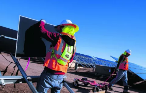Cuba acuerda colaboración con Unión Española Fotovoltaica sobre energía solar