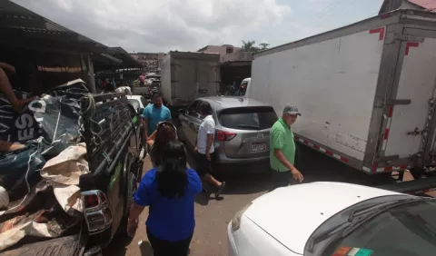Vendedores sufren por bajas ventas