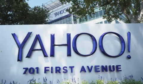 Yahoo cumplió con orden  para espiar