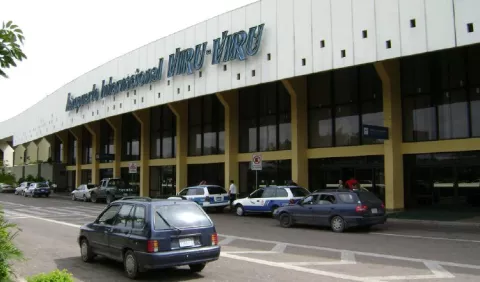 Rescinden contrato de aeropuerto
