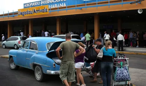 España asesora a Cuba en el alquiler  turístico