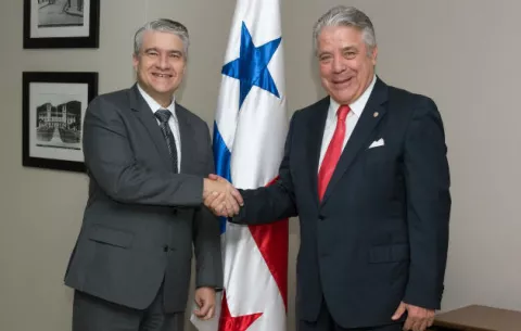 Fernando Aramburú Porras postulado para presidir la CAF