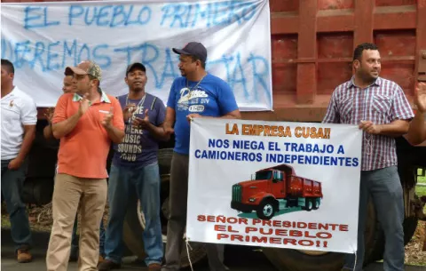 Camioneros herreranos piden ser tomados en cuenta para obras