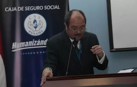 Girón promete a sacar a la CSS de la crisis antes del 15 de octubre 