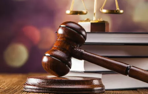 Colonensa maltratadora no podrá acercarse a su cónyuge por un año 