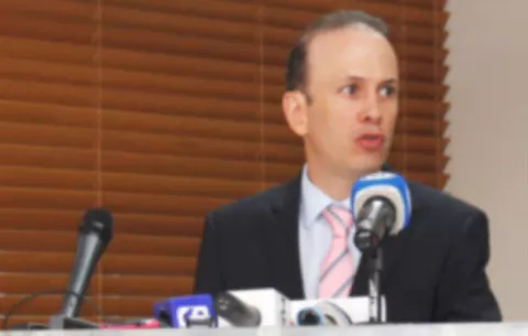 Iván Zarak trata de minimizar afectaciones por Panama Papers