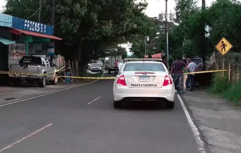 Encuentran los cuerpos sin vida de una pareja en una casa en Santiago