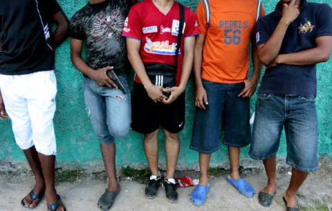 Pandilleros usan dinero de Barrios Seguros para compra de armas