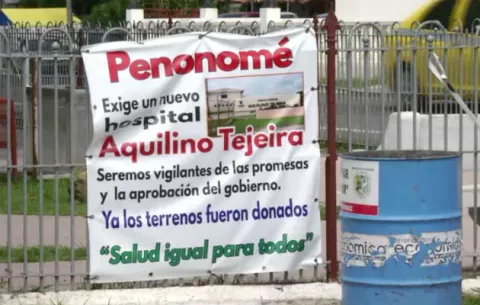 Llenan de pancartas el parque de Penonomé, surge la polémica 