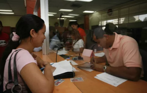 State payroll up in 4% at August of 2016