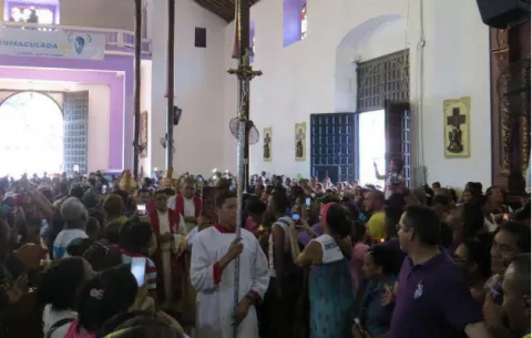 Feligreses agradecen favores al Cristo Negro de Portobelo