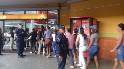 Centros comerciales se unen para evitar robos en Black Friday
