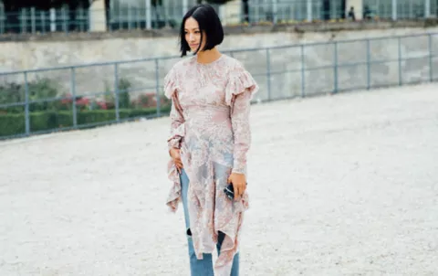 Vestidos de fiesta y jeans: tendencia para mujeres atrevidas