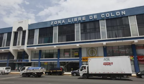 Créditos comerciales caen 0.2% hasta agosto de 2016