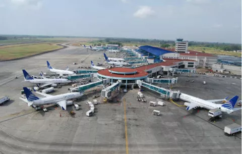Panamá busca desarrollar centro logístico de carga en su principal aeropuerto