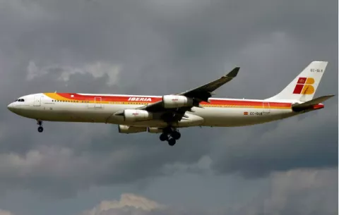 Airbus 340-300 de Iberia realiza último vuelo desde Panamá