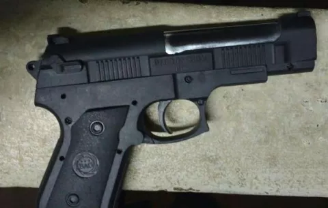 Decomisan arma de fuego a menor de 15 años 