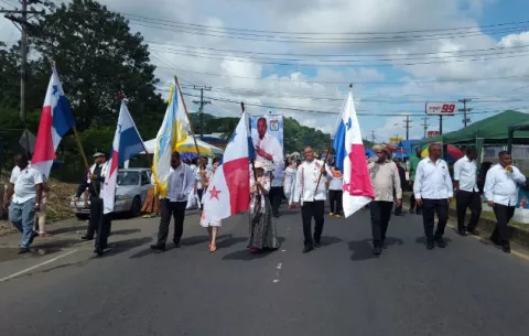 Más de 20 delegaciones participan en desfile de Sabanitas de Colón 