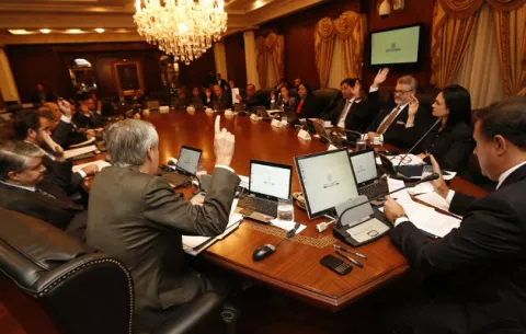 Postergan entrega del  informe sobre el sistema financiero