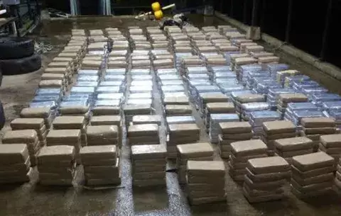 Incautan gran cantidad de droga y hay cuatro colombianos detenidos