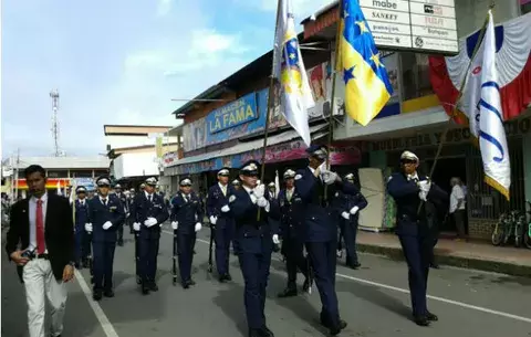 Chitreanos disfrutan desfile del 4 de Noviembre