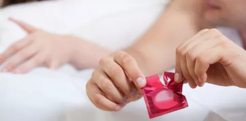 ¿Sexo sin condón? Los datos que debes considerar