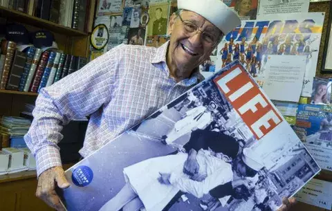 El marinero que se hizo famoso por beso en Times Square