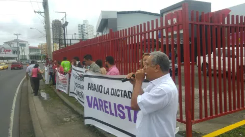 Indígenas exigen al gobierno cese de persecución contra medios opositores