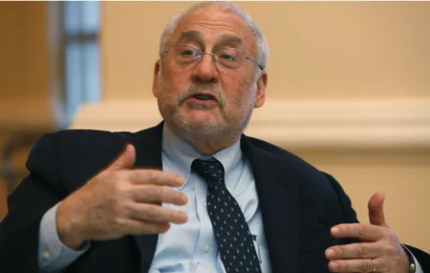Stiglitz duda del informe 'Panama Papers' por cercanía con Fonseca 