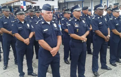  Unos 349 policías se acogen al retiro 
