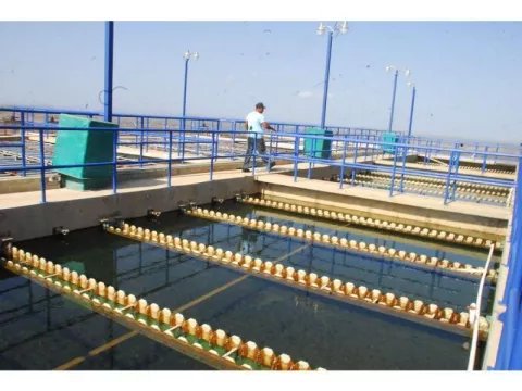 Otto provoca la suspensión de servicios de luz eléctrica y agua potable