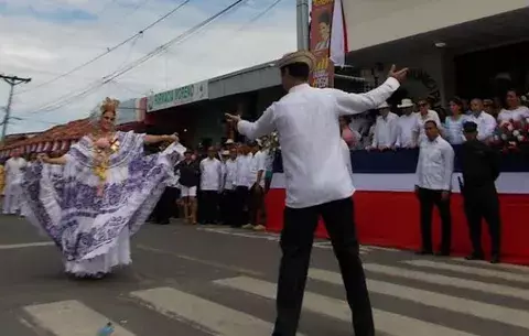Si los tratan mal, no desfilarán más el 10 en La Villa de Los Santos 