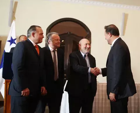 Revelaciones de Stiglitz y Pieth serán un golpe duro para Panamá 
