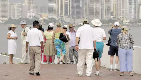 Ante crisis turísticas, Panamá y Argentina firman acuerdo de entendimiento