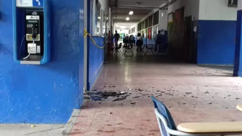 Sujetos roban y vandalizan colegio en Chiriquí,  tras golpear al celador 